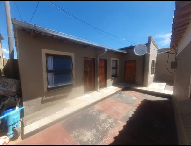 1 BEDROOM HOUSE SOLD IN BRAM FISCHERVILLE